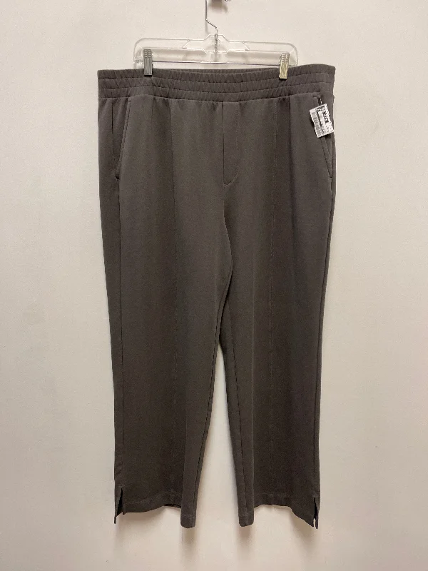 Lightweight travel pants with wrinkle-free fabric -Athletic Pants By Old Navy In Grey, Size: 2x