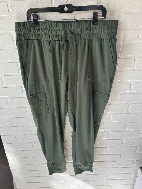 Vintage corduroy pants for retro style vibes -Athletic Pants By Mondetta In Green, Size: 14