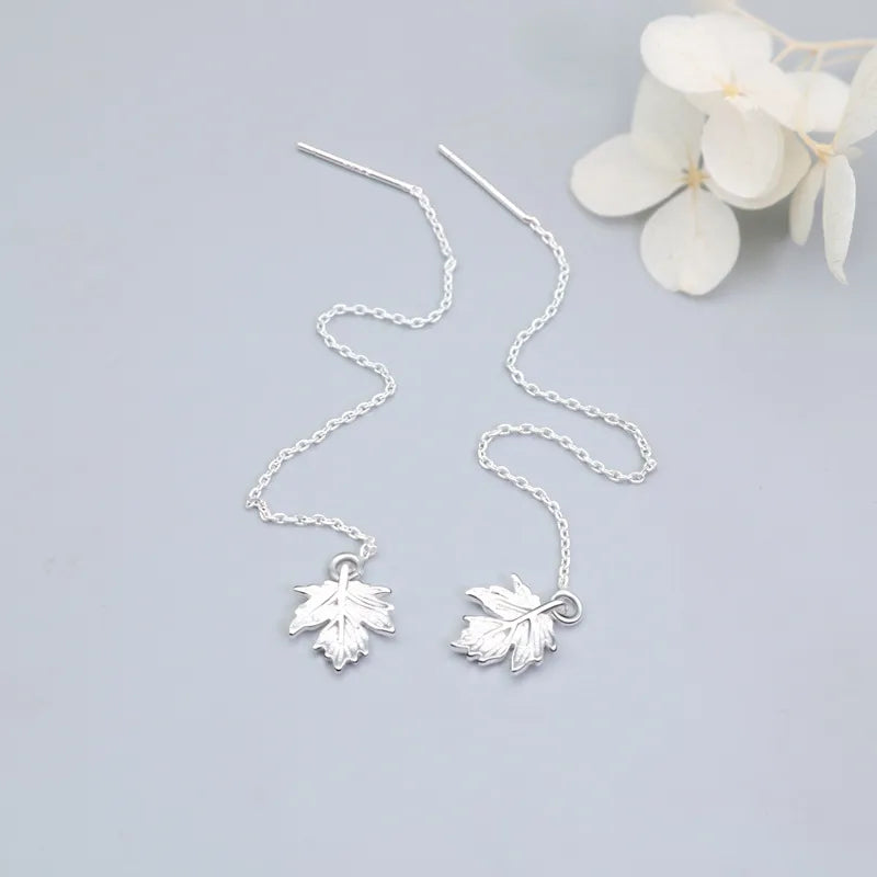 Hoop earrings with heart-shaped frames for a romantic and feminine look-Hoop earrings set for men-JuliaFashion-Elegant Silver Maple Leaf Tassel Earring